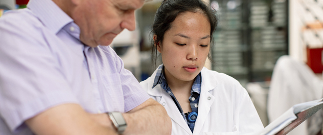 Image of Dr. Harris and staff performing kidney disease research at Mayo Clinic